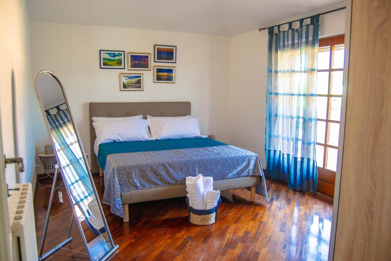 Asherat B&B Carbonia Extérieur photo